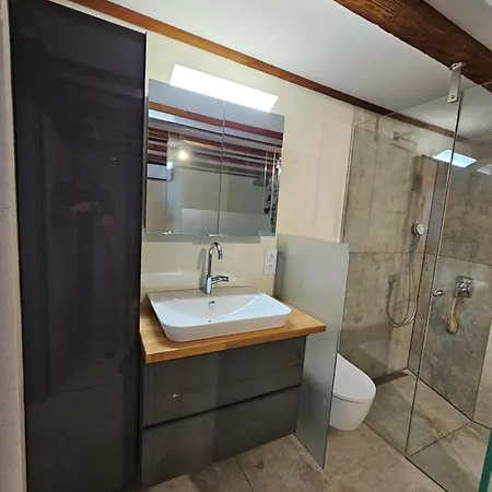 Luxus-wohnung Mit Indoorpool דירה